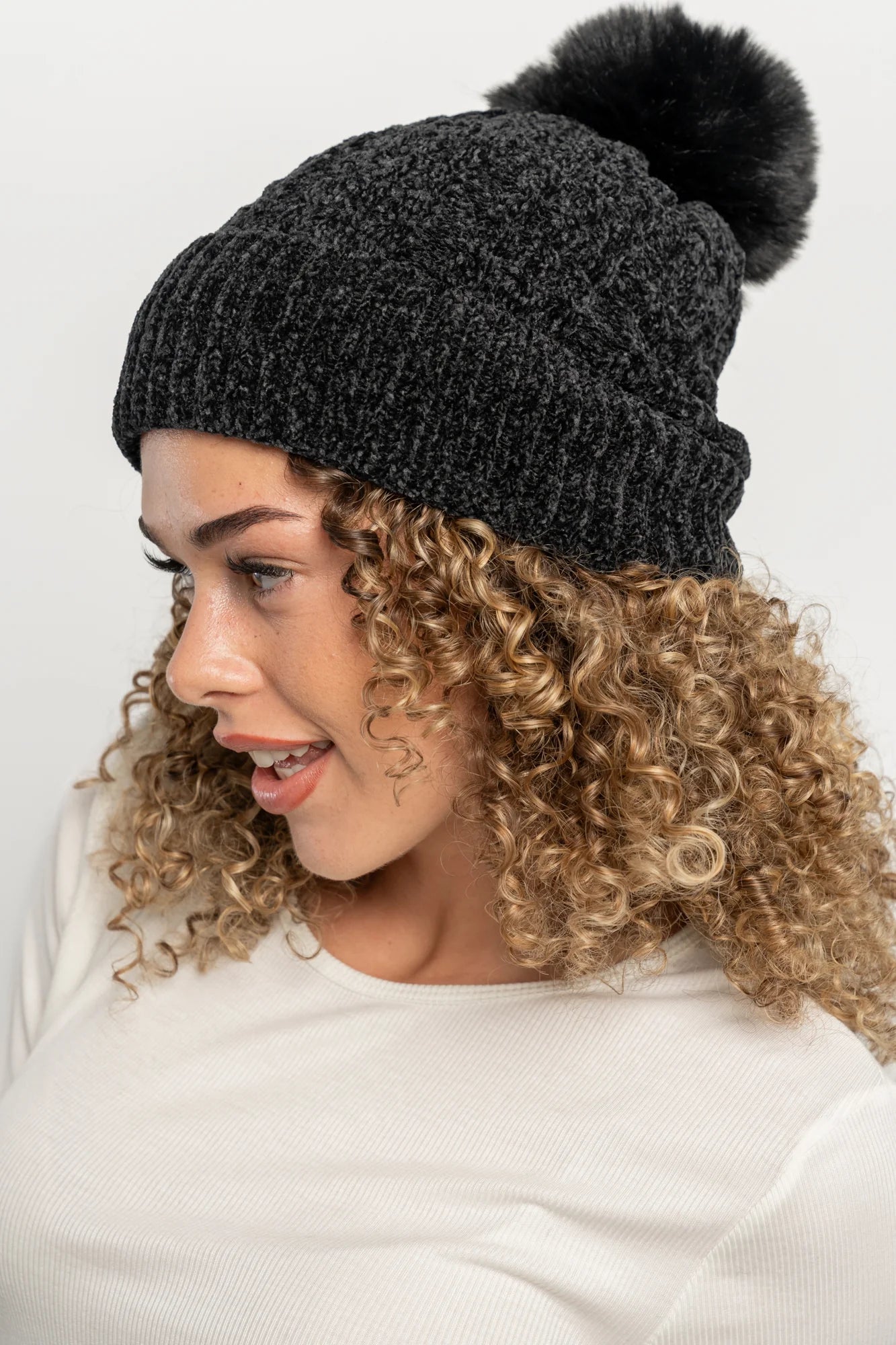 Malery Velvet Cable Knit Beanie | Black