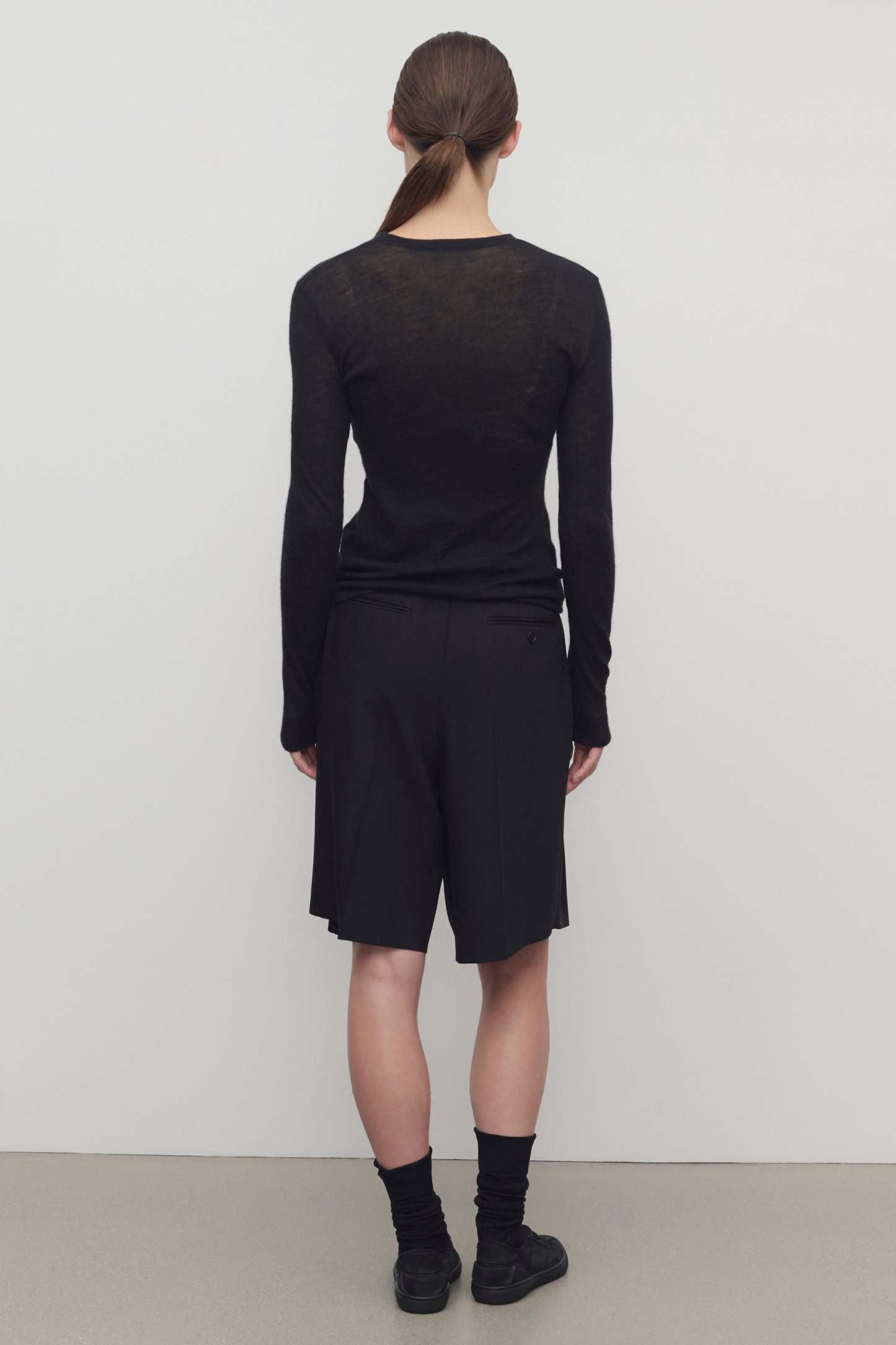 Vesperis Short in Virgin Wool