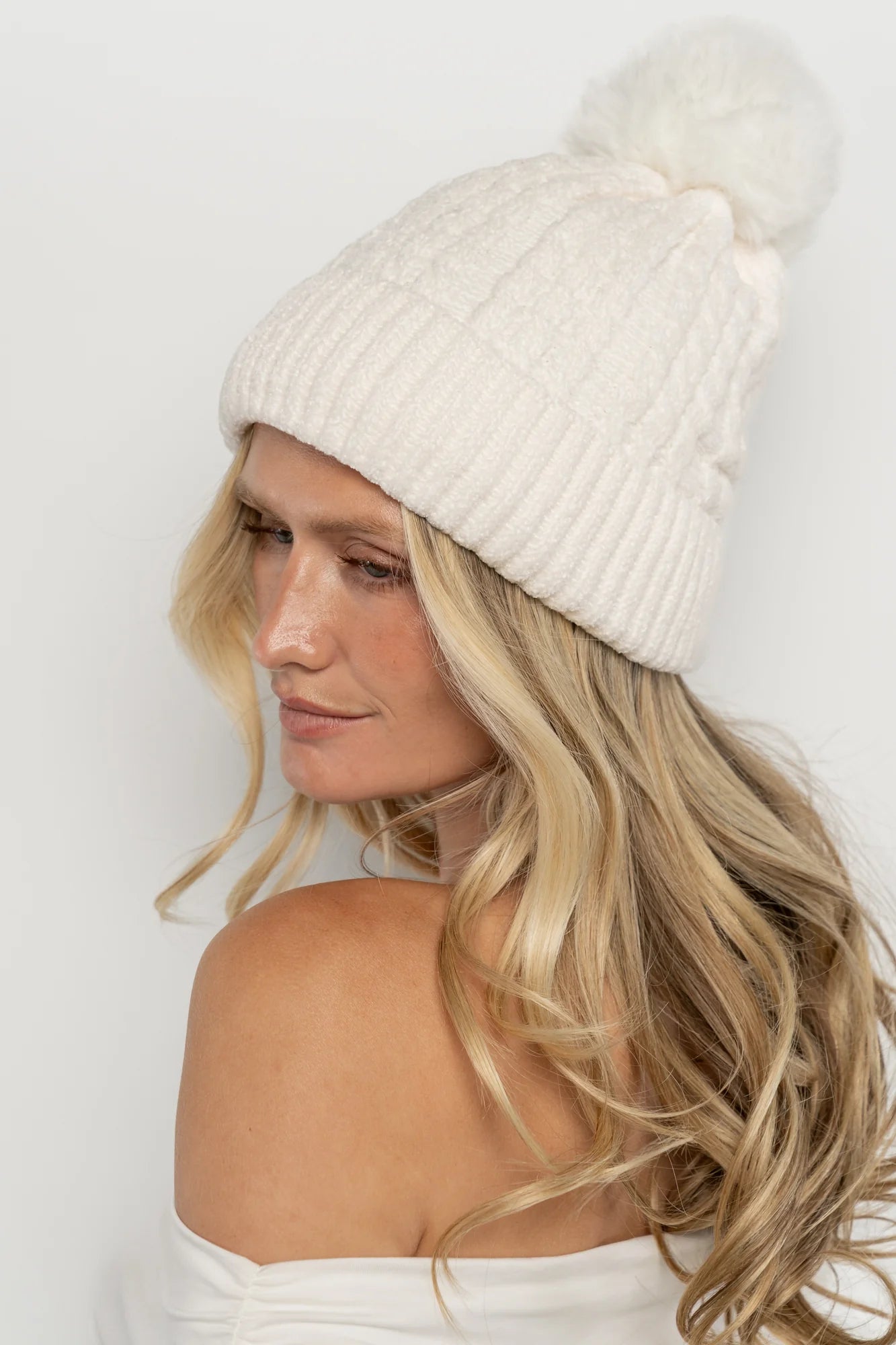 Malery Velvet Cable Knit Beanie | Ivory