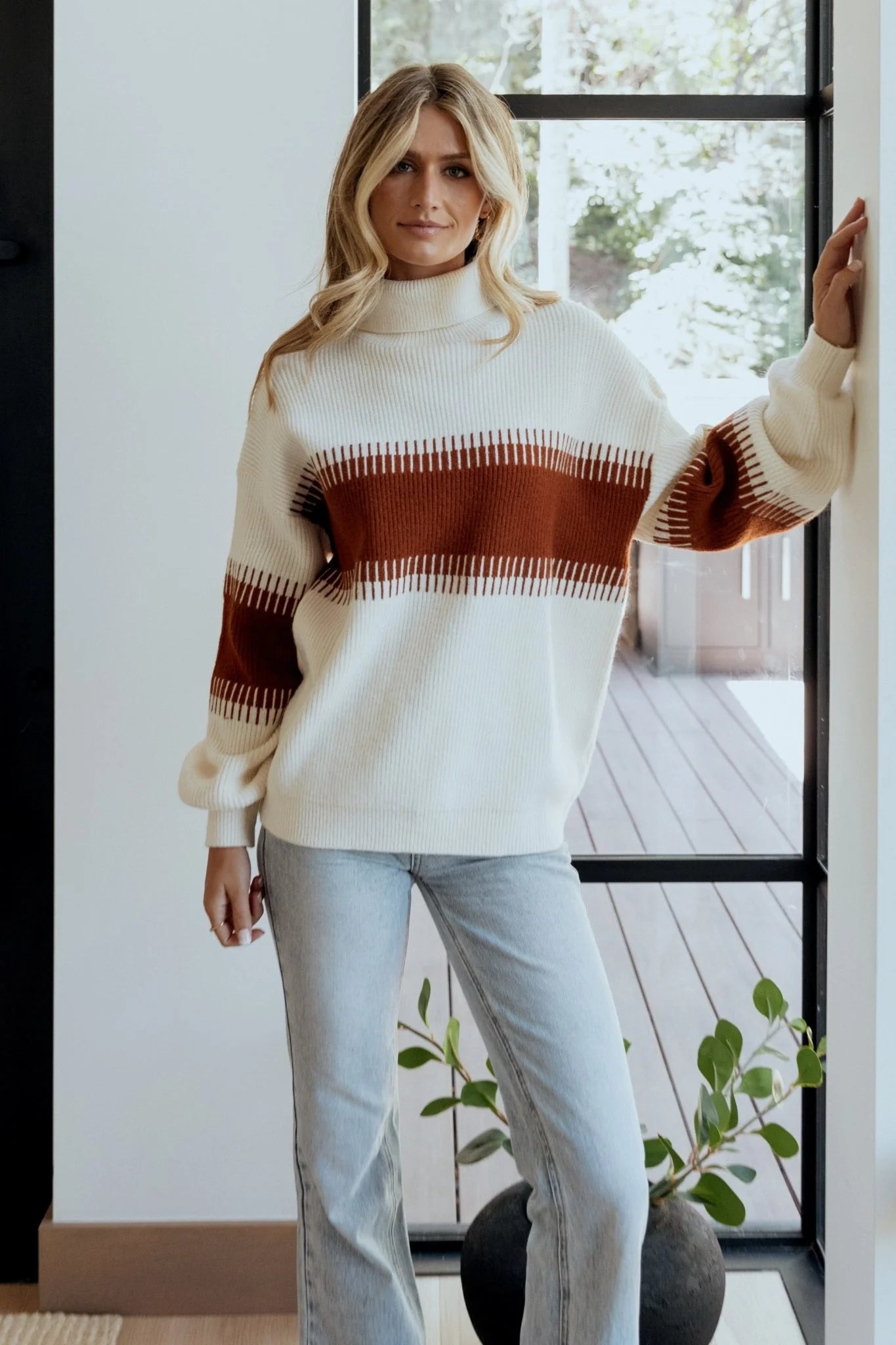 Antonov Turtle Neck Sweater | Cream + Spice