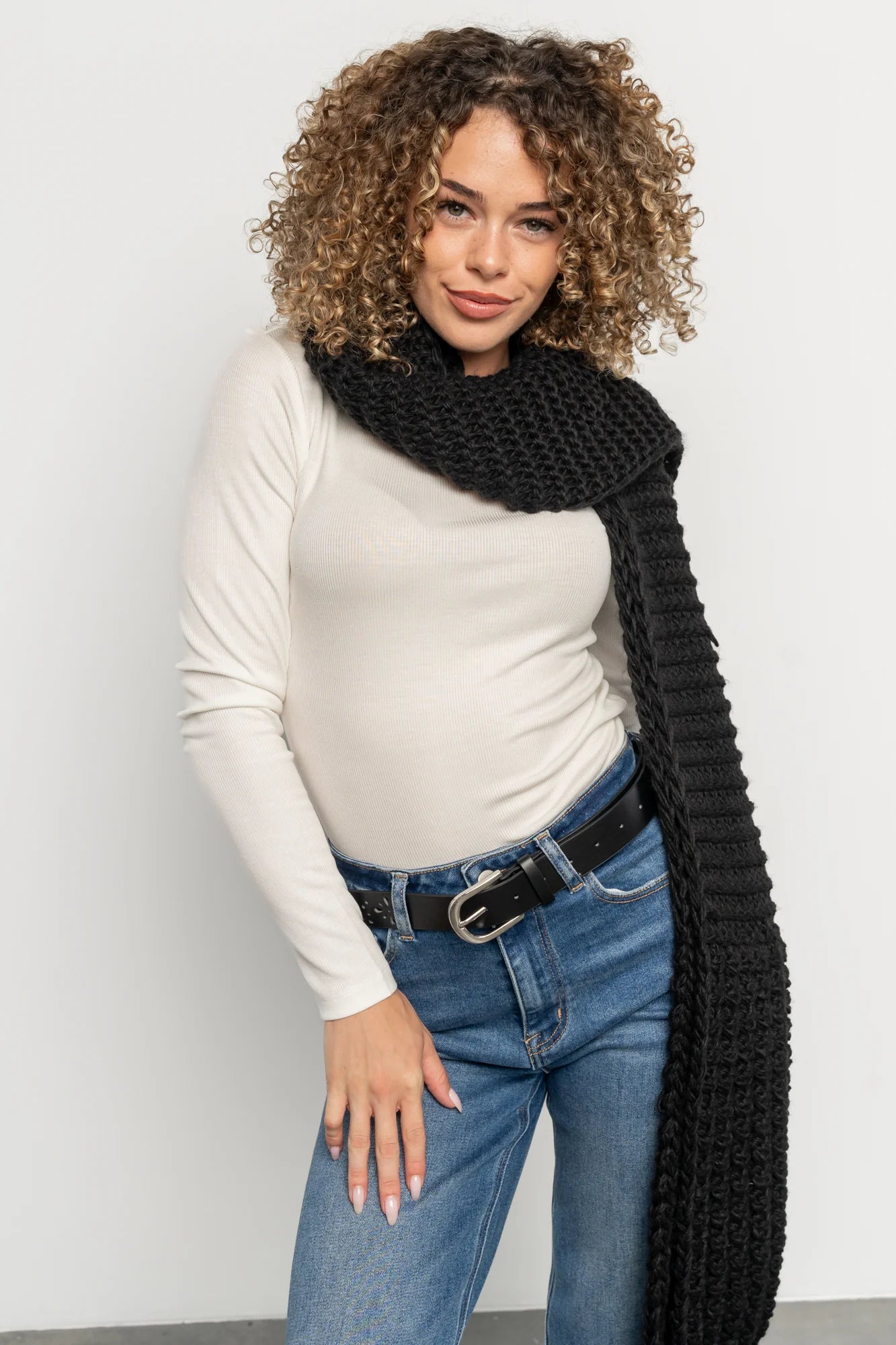Sarah Chunky Knit Scarf | Black