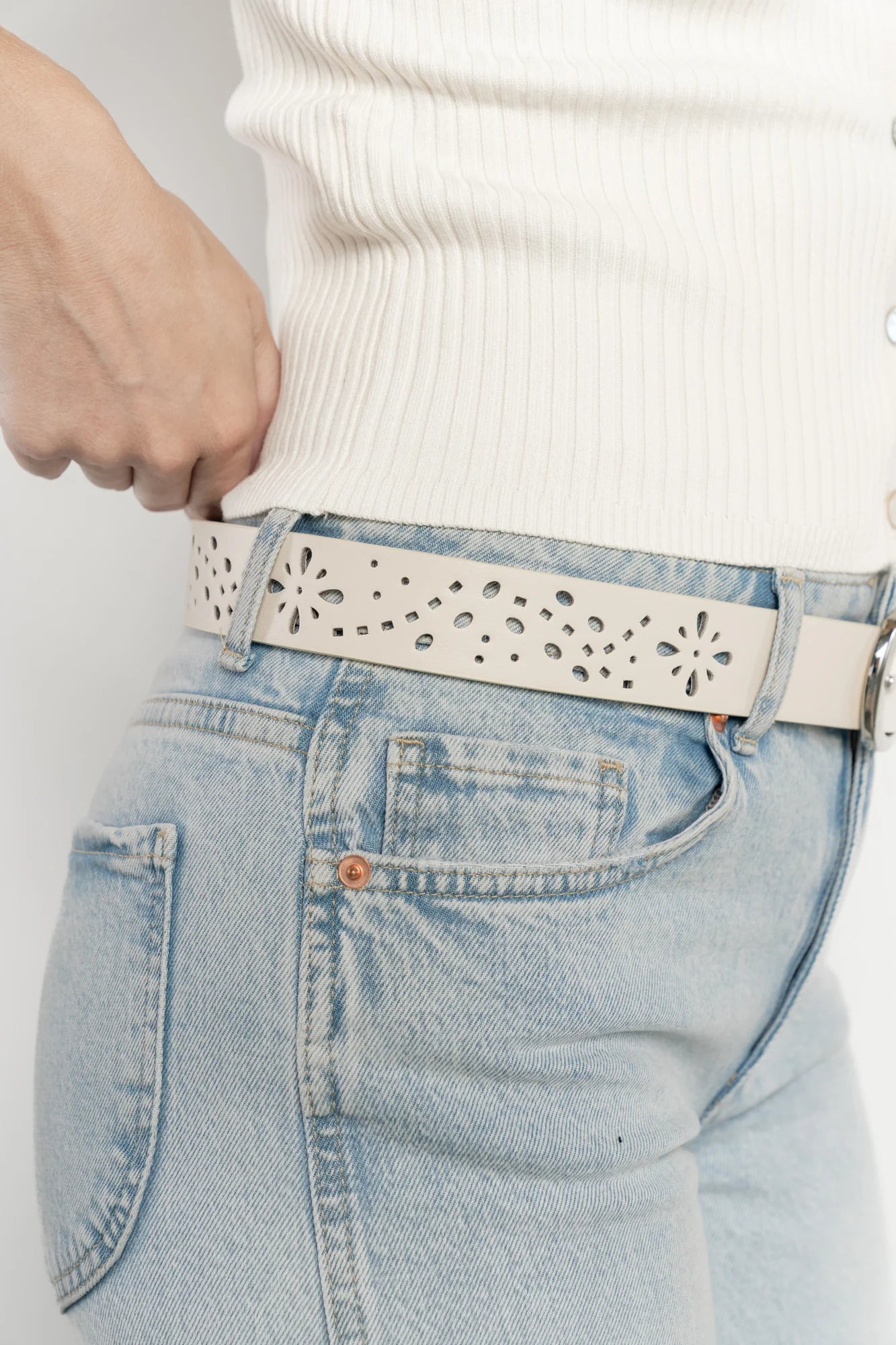 Harmony Floral Faux Leather Belt | Ivory