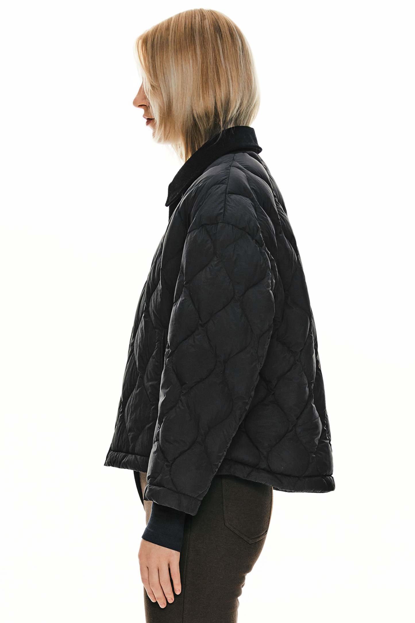 Lightweight Cropped Down Puffer Jacket