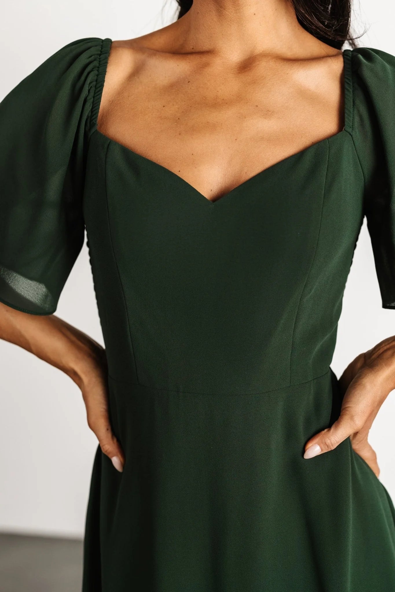 Colette Sweetheart Midi Dress | Evergreen