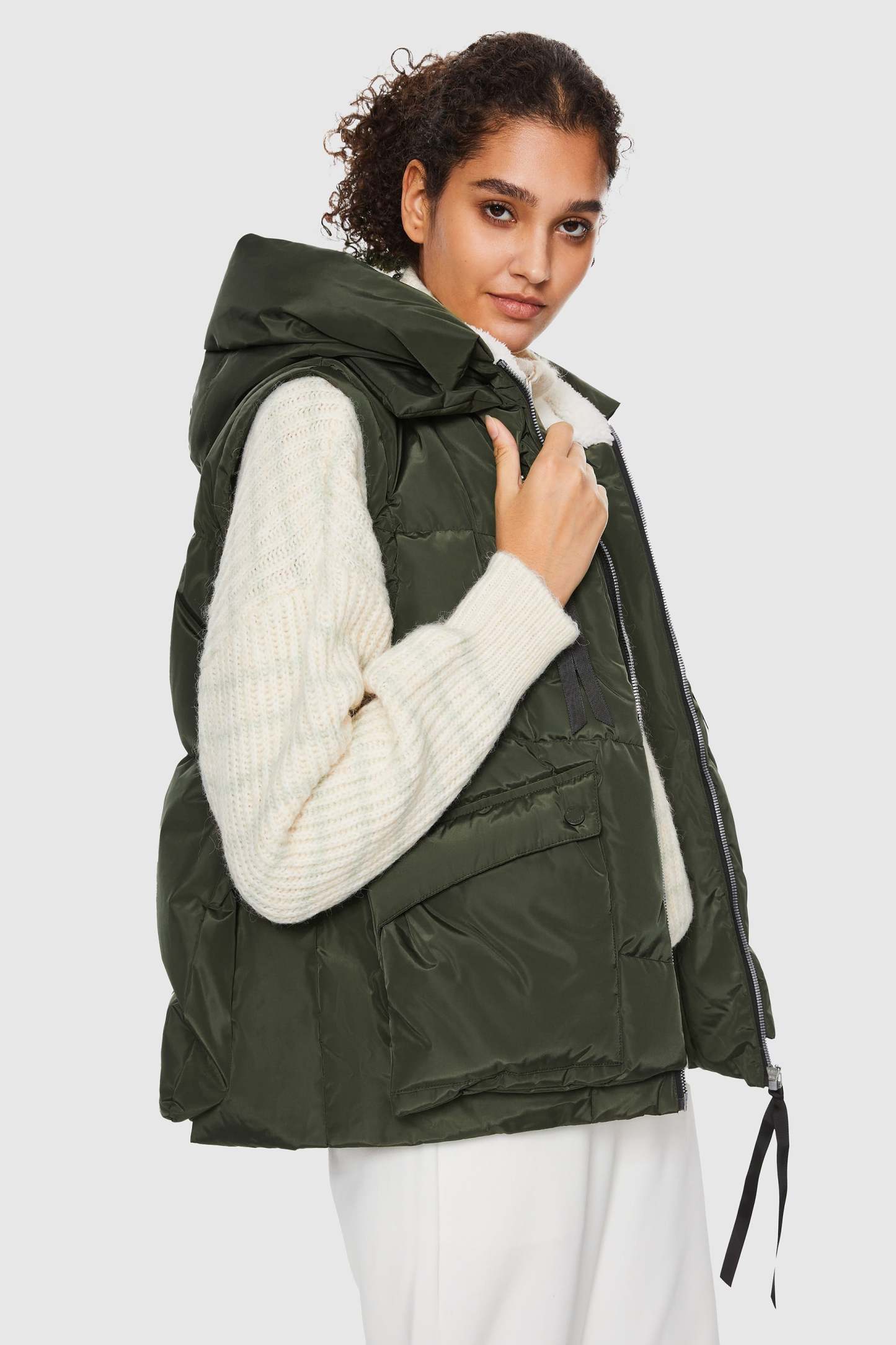 092 Universe® Cropped Down Vest