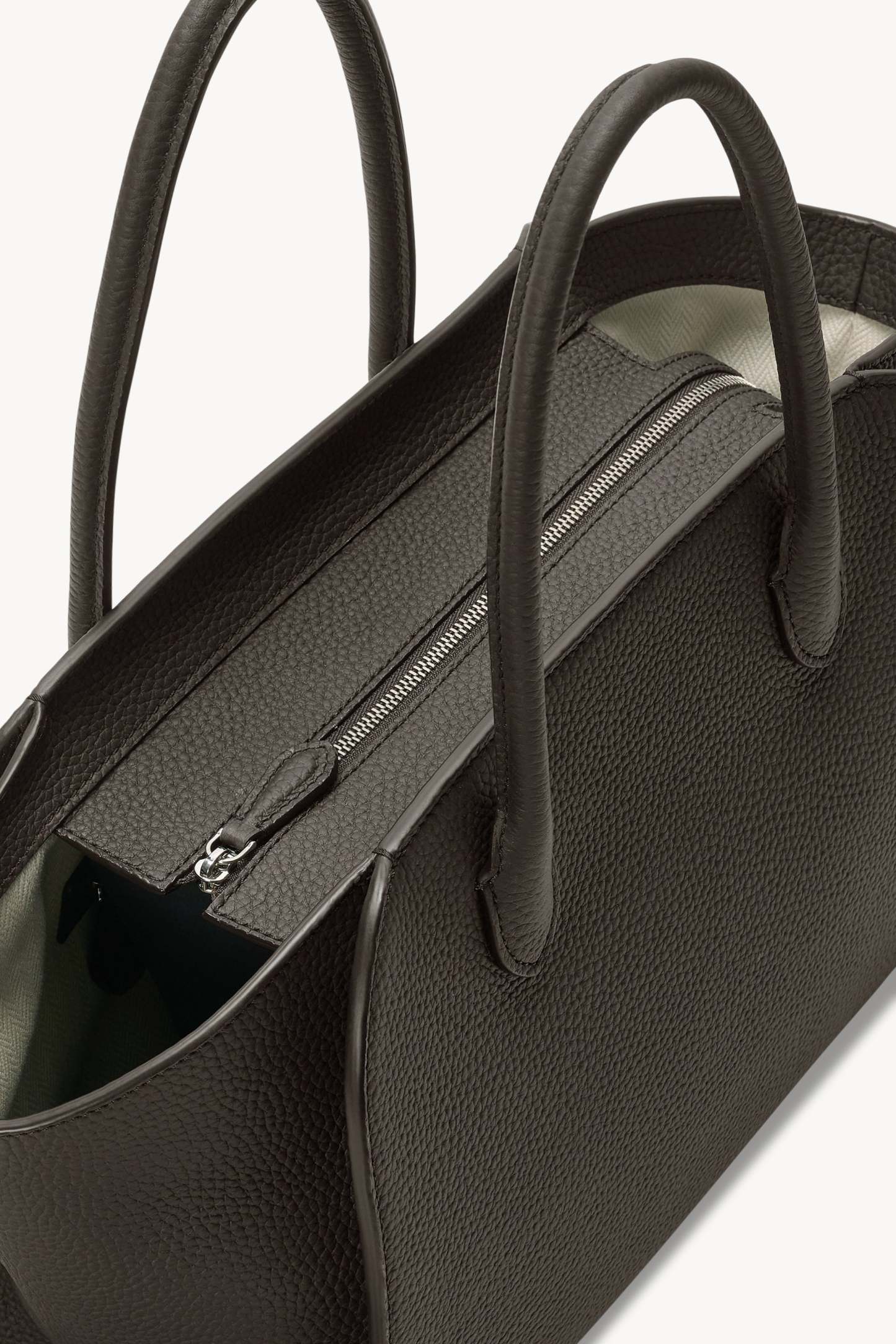 Marlo 12 Bag in Leather